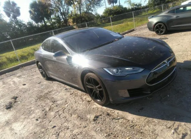 Tesla Model s (2015)