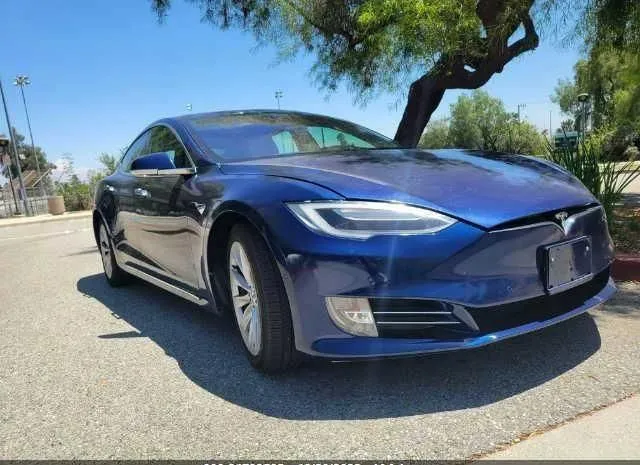 Tesla Model s (2017)