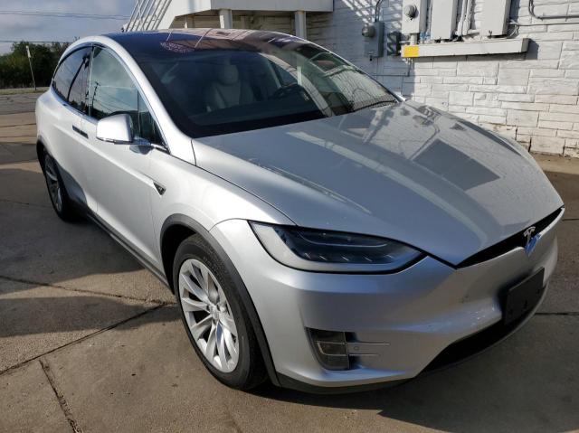 Tesla Model x (2016)