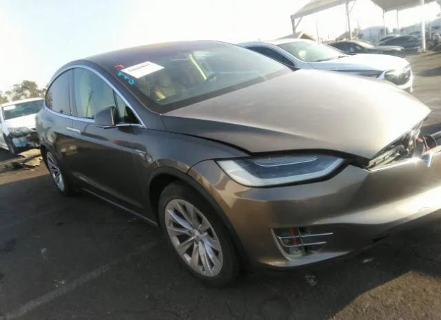 Tesla Model x (2016)