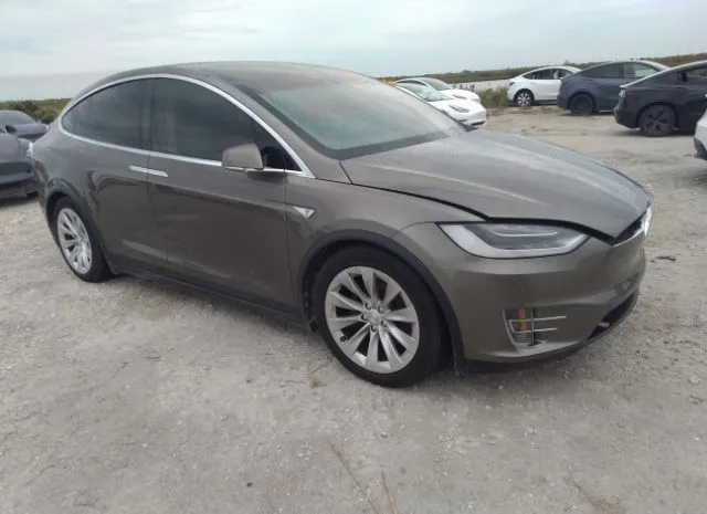 Tesla Model x (2016)