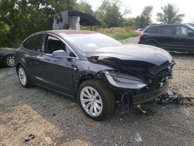 Tesla Model x (2020)