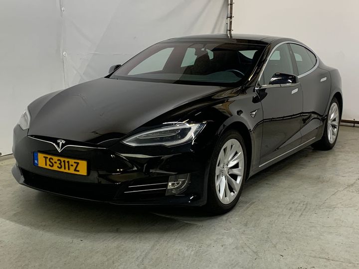 Tesla Model s (2018)