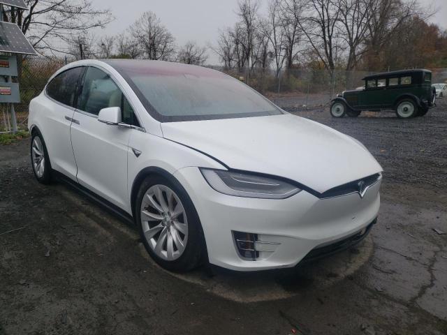 Tesla Model x (2021)