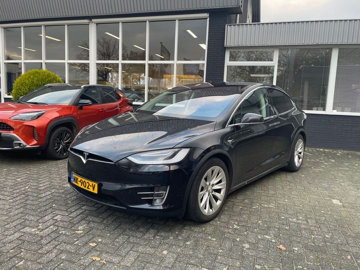 Tesla Model x (2017)
