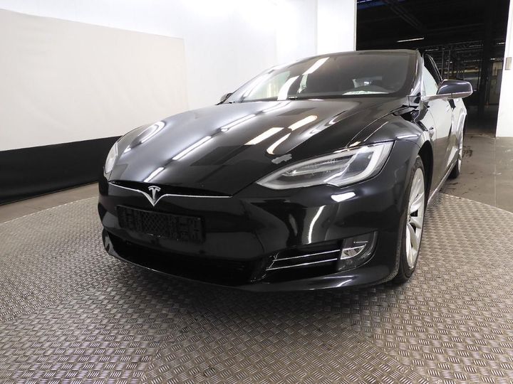Tesla Model s (2018)