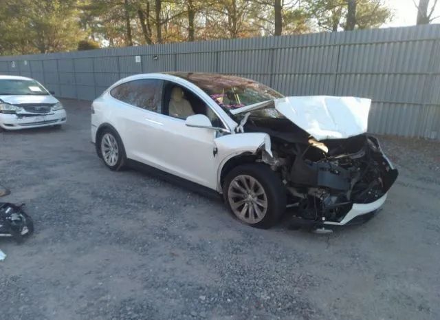 Tesla Model x (2020)
