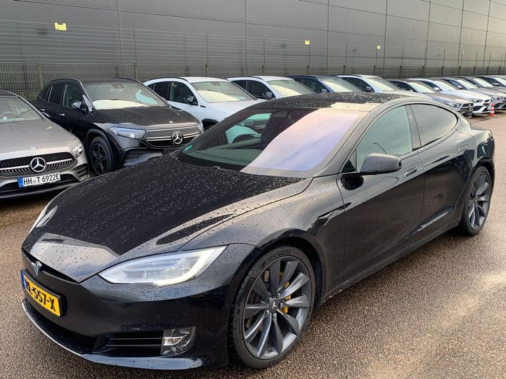 Tesla Model s (2018)