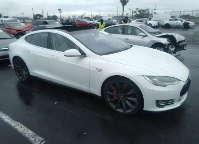 Tesla Model s (2015)