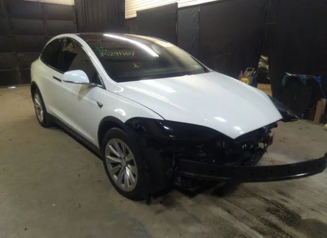 Tesla Model x (2016)