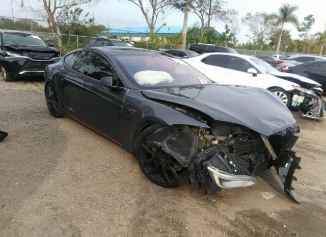 Tesla Model s (2018)