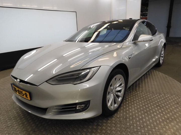 Tesla Model s (2018)