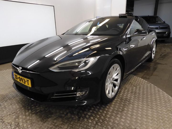 Tesla Model s (2018)