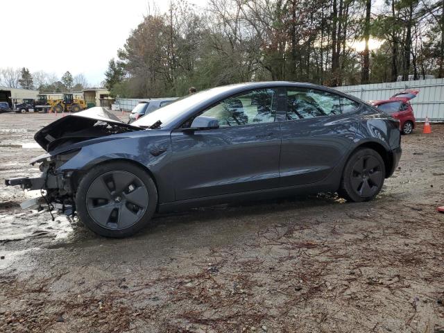 Tesla Model 3 (2022)