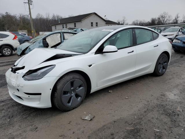 Tesla Model 3 (2022)