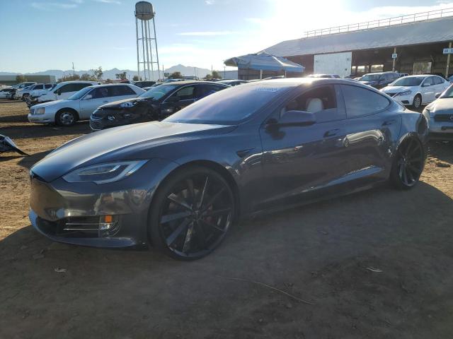 Tesla Model s (2018)