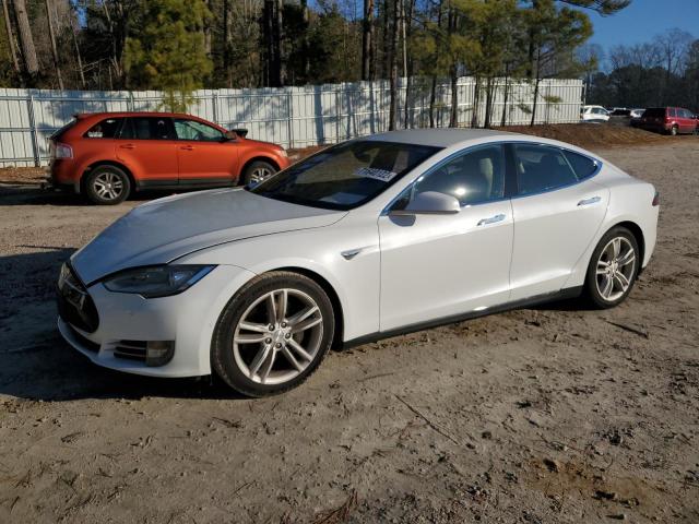 Tesla Model s (2015)