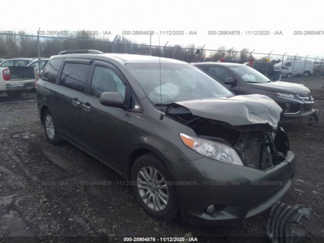 Toyota Sienna (2013)