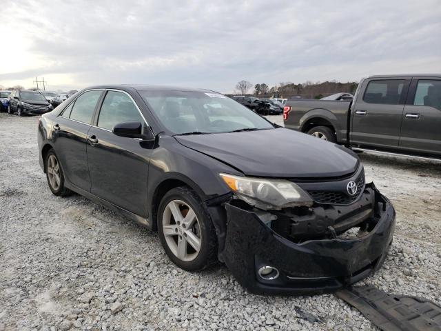 Toyota Camry base (2012)