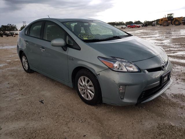 Toyota Prius plug (2012)