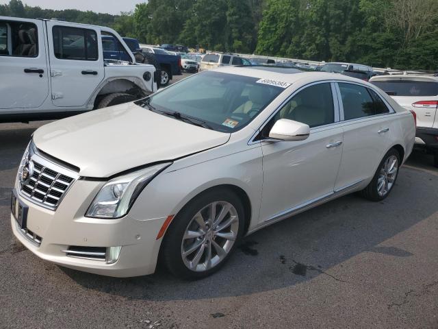 Cadillac Xts luxury (2014)
