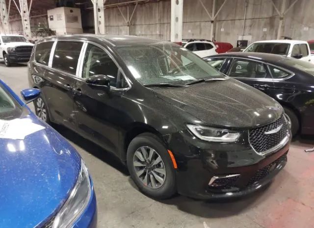 Chrysler Pacifica (2023)