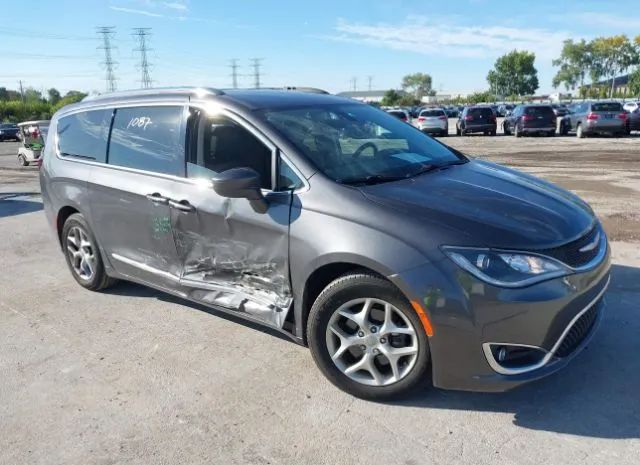 Chrysler Pacifica (2017)