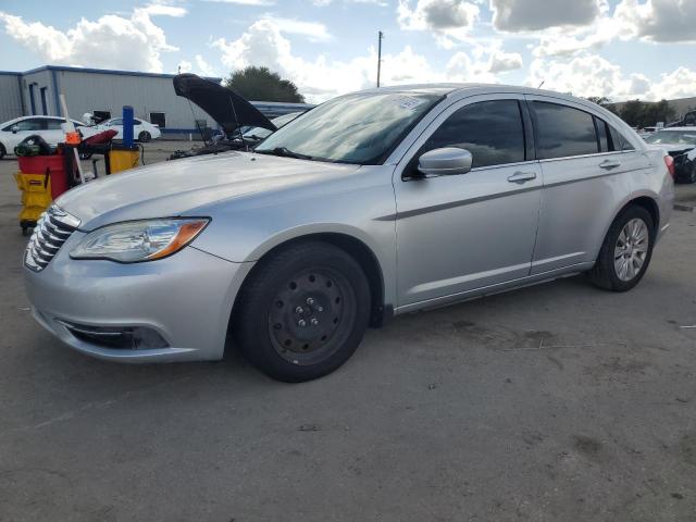 Chrysler 200 lx (2012)