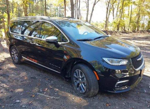 Chrysler Pacifica (2023)