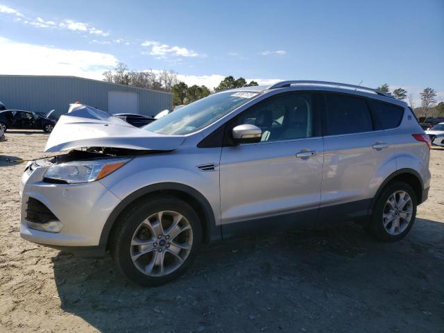 Ford Escape tit (2016)