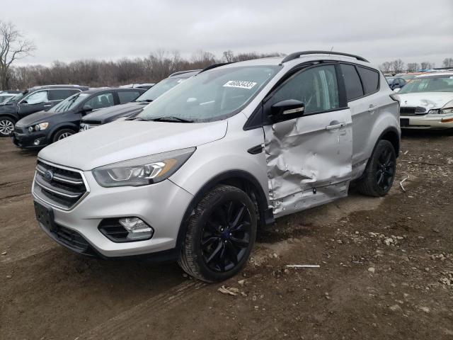 Ford Escape tit (2017)
