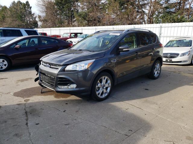 Ford Escape tit (2016)