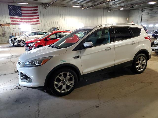 Ford Escape tit (2016)