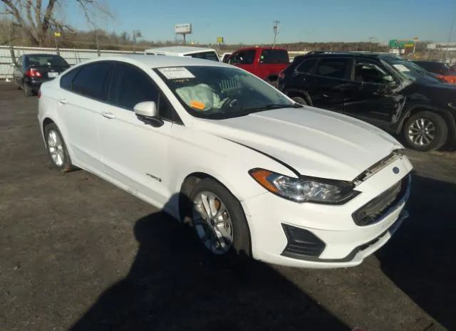 Ford Fusion hybrid (2019)