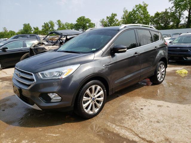 Ford Escape tit (2017)