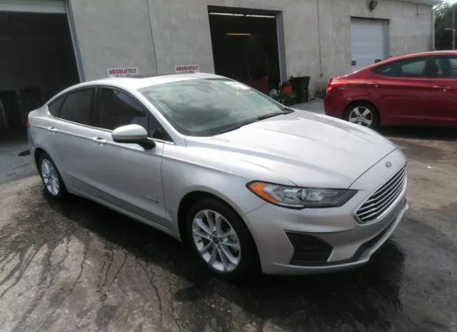 Ford Fusion hybrid (2019)
