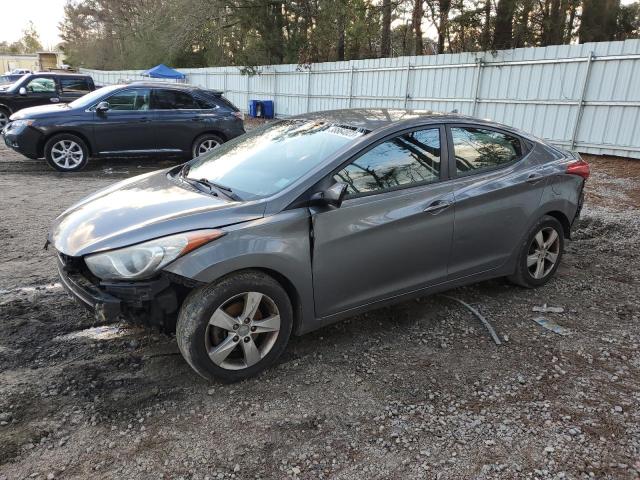 Hyundai Elantra gl (2013)