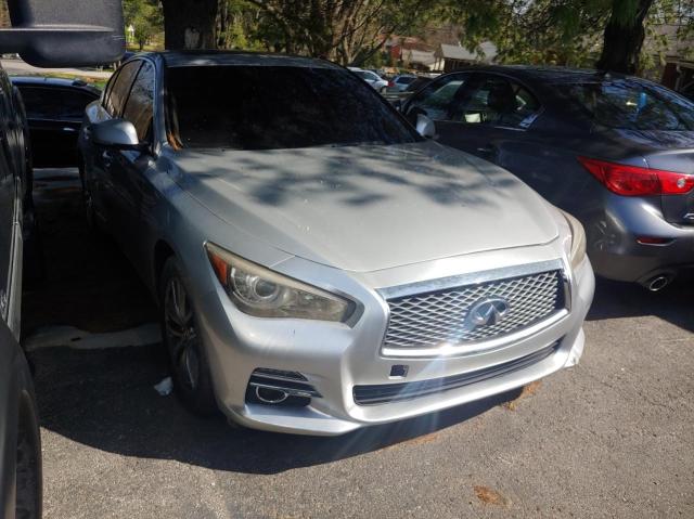Infiniti Q50 base (2015)