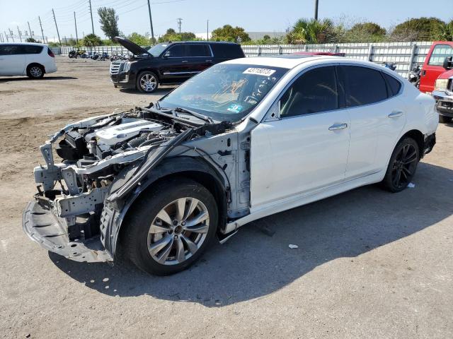 Infiniti Q70 (2015)