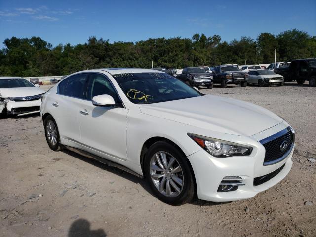 Infiniti Q50 base (2015)