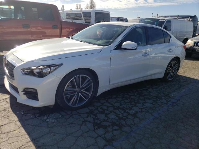 Infiniti Q50 base (2015)