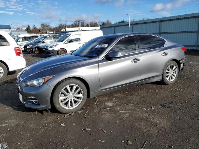 Infiniti Q50 base (2015)