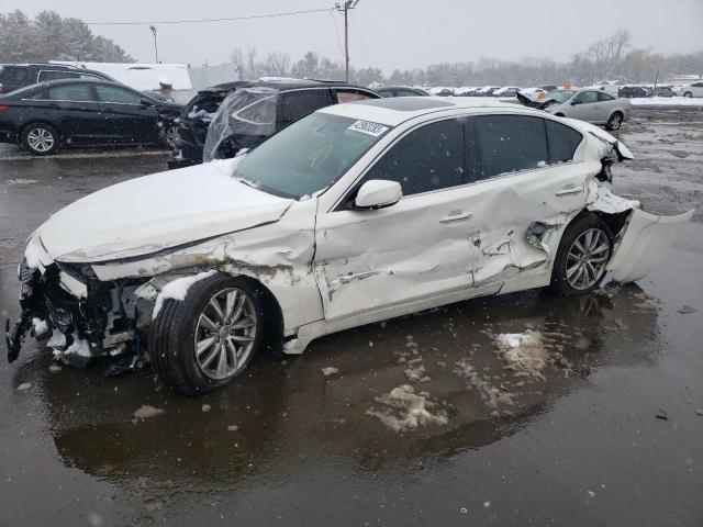 Infiniti Q50 base (2015)