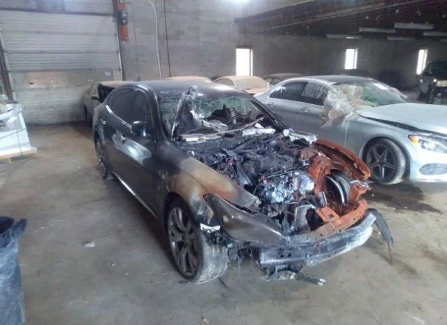 Infiniti Q70l (2017)