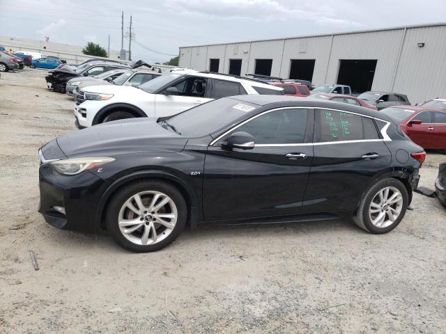 Infiniti Qx30 base (2017)