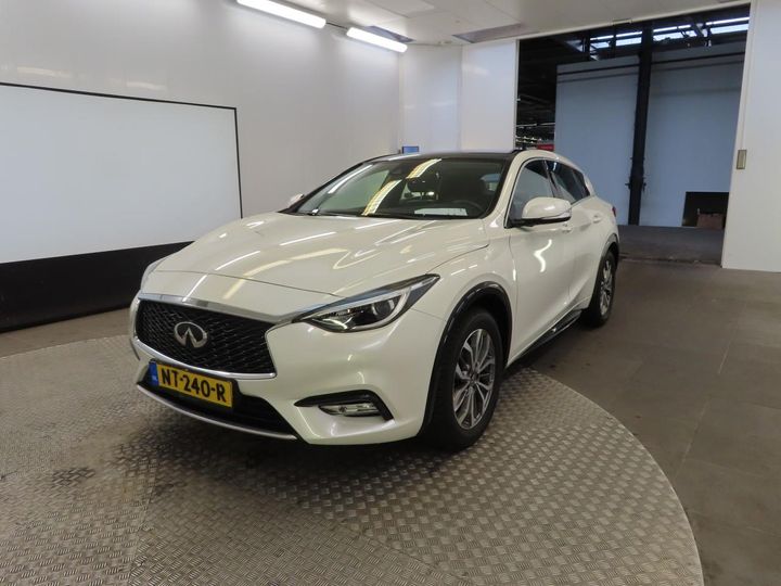 Infiniti Q30 (2017)