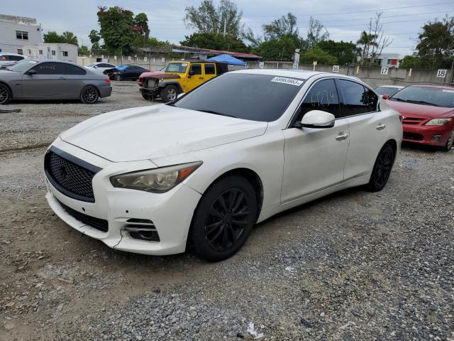 Infiniti Q50 base (2016)