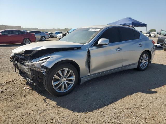 Infiniti Q50 base (2015)