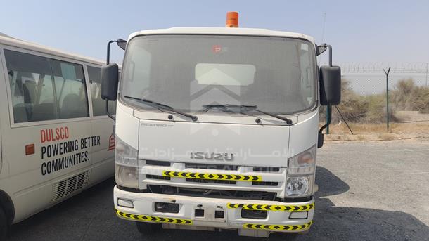 Isuzu Reward np (2017)