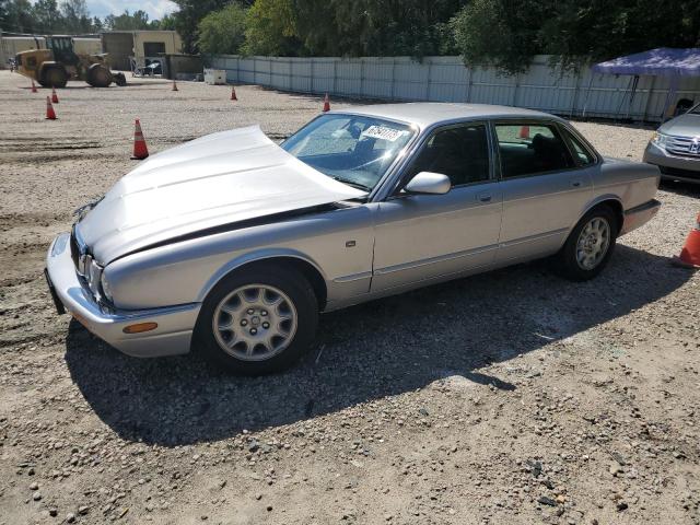 Jaguar Xj8 (2001)